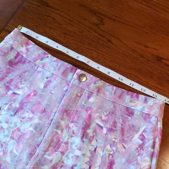 MINKPINK Pink Splatter Hi Rise Shorty Shorts Sz M - Picture 6 of 8